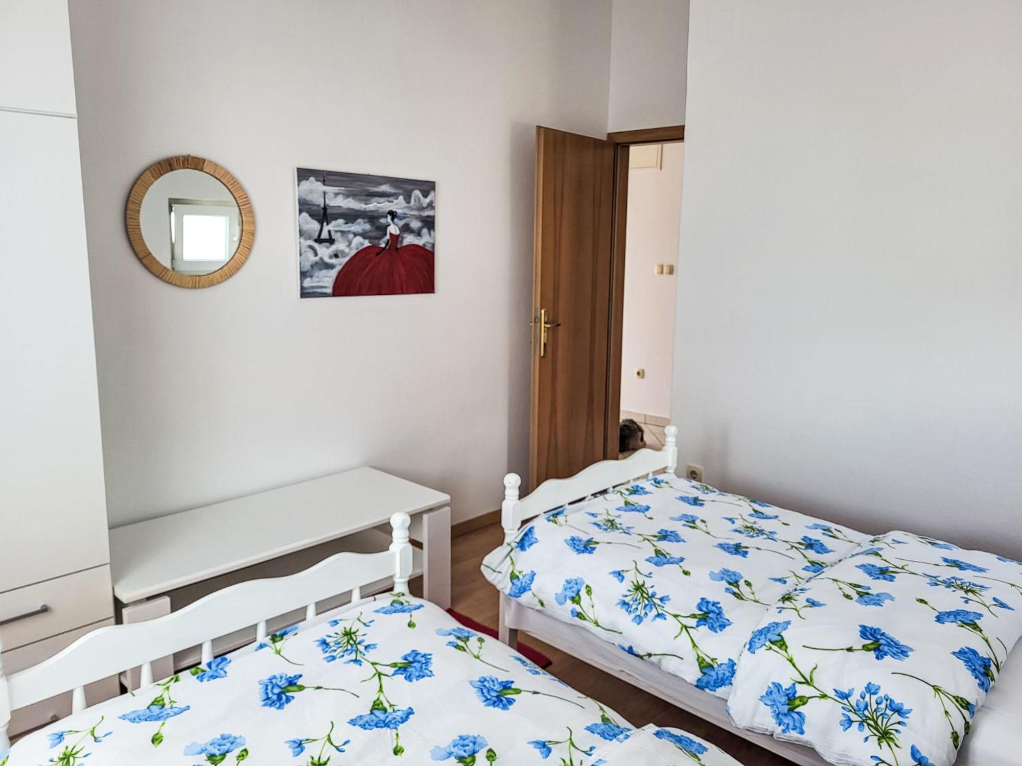 Apartment Ana - Big351 By Interhome Туран Екстериор снимка